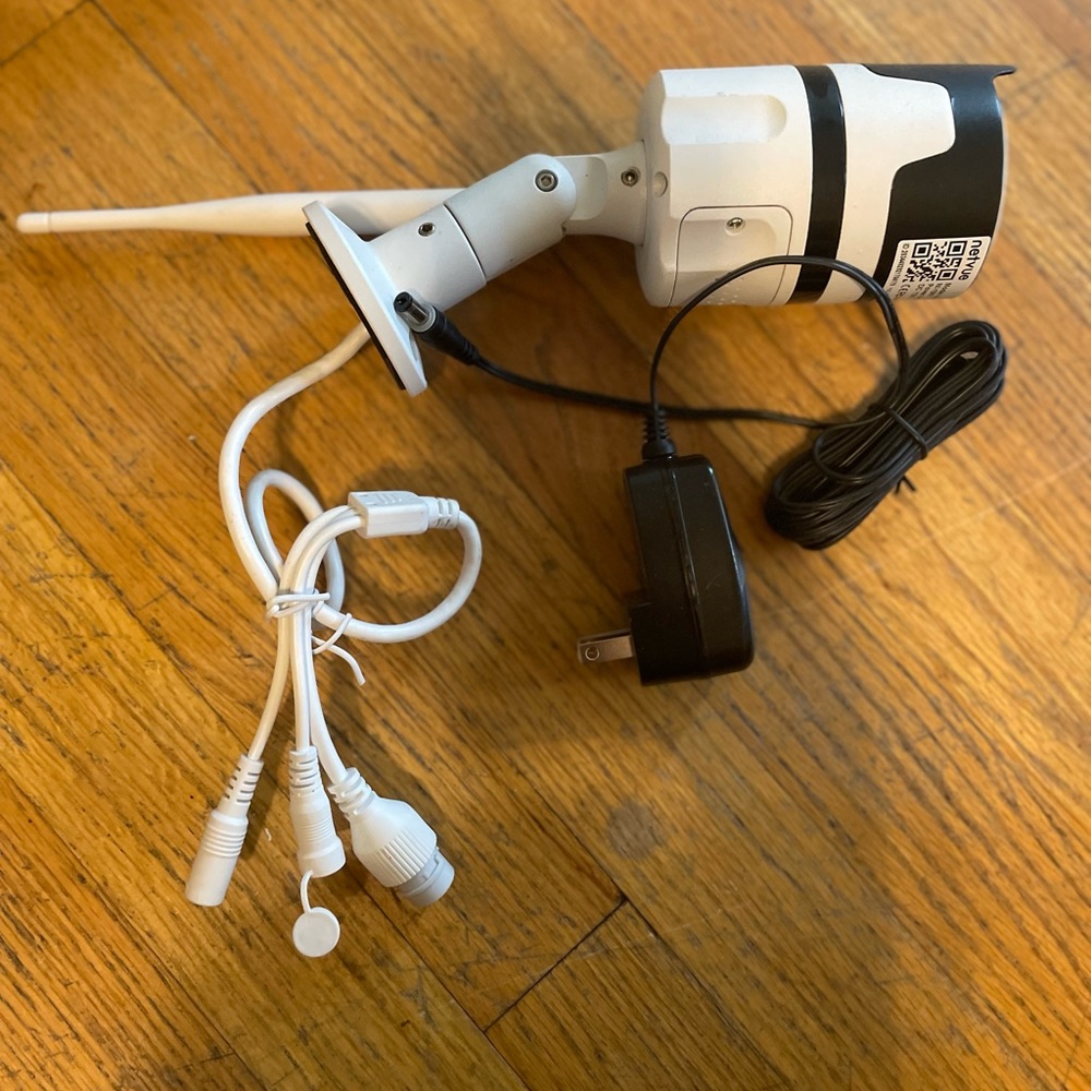 Outside/Inside Camera - Picture 4 of 6